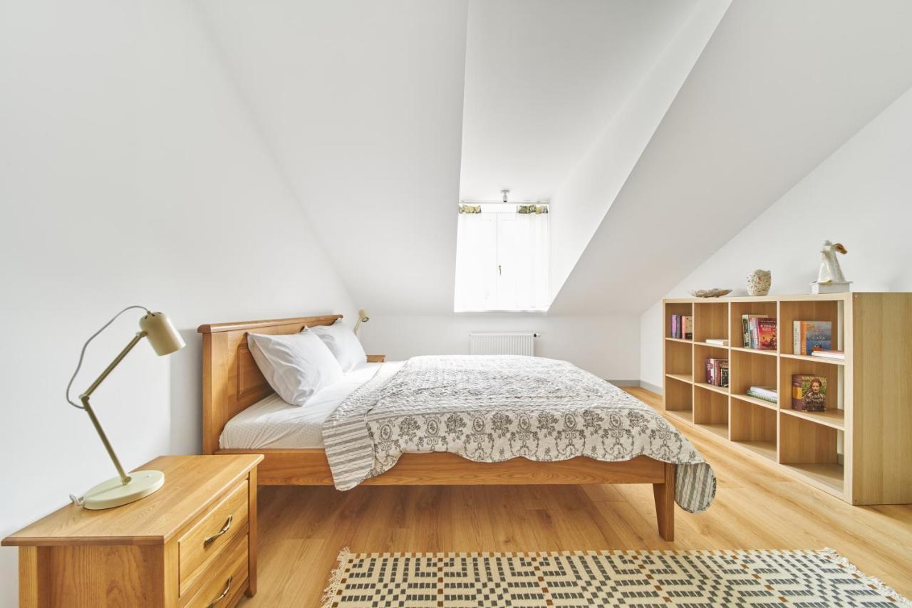 Modern Two-Bedroom Apartment, Vilnius City Centre Esterno foto